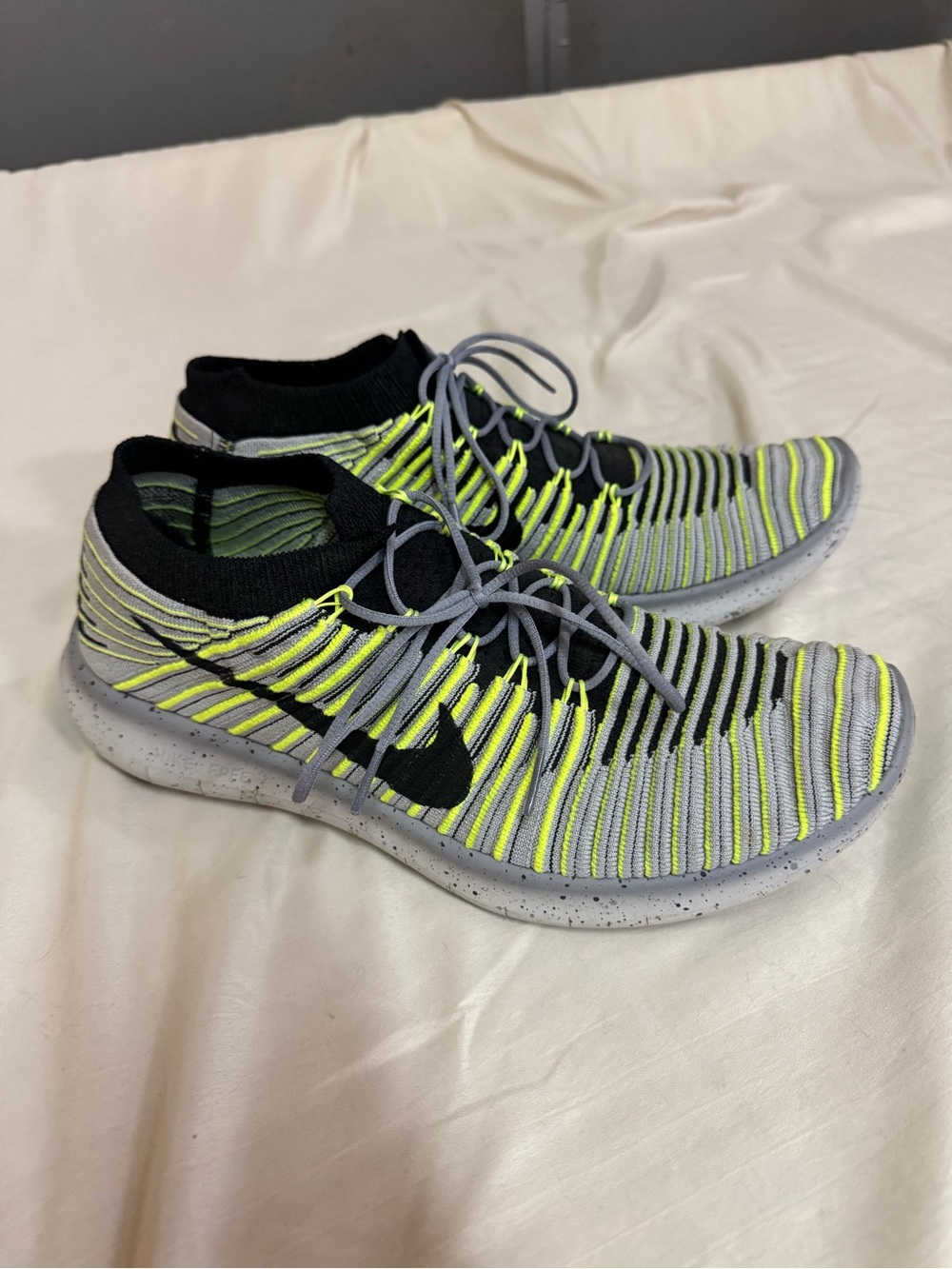 Nike Flyknit Running Shoes - Black & Neon Yellow